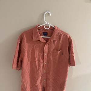 Greg Norman Men's Coral Pink Short Sleeve Button-Up Shirt - Size L